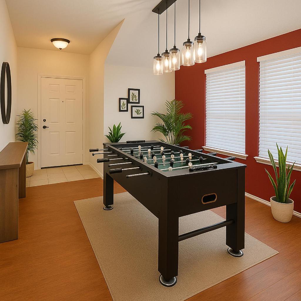 Work, Play & Stay King Bed With Foosball! Aubrey 外观 照片